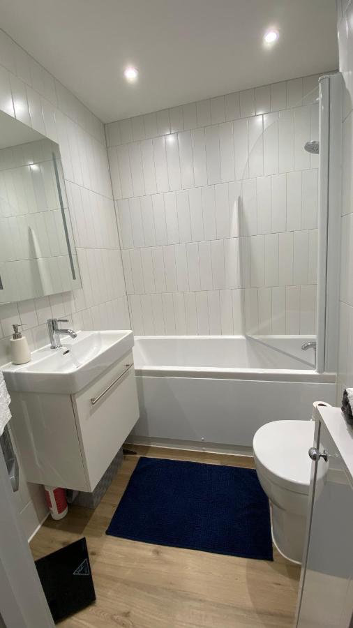 Modern Central Flat With Balcony & Free Parking On-Site Bournemouth Esterno foto