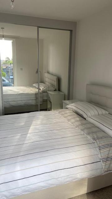 Modern Central Flat With Balcony & Free Parking On-Site Bournemouth Esterno foto