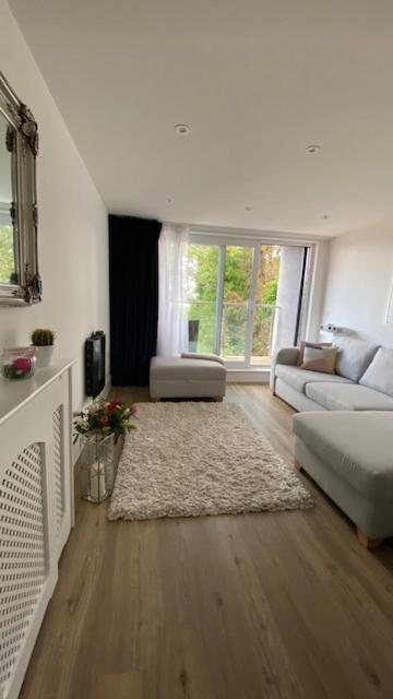 Modern Central Flat With Balcony & Free Parking On-Site Bournemouth Esterno foto